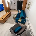 Address 811 B2 Апартаменти *