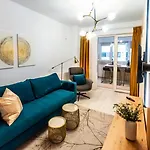 Address 811 B2 Апартаменти *