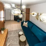 Address 811 B2 Апартаменти Бухарест