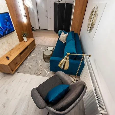 Address 811b2 Апартаменти *