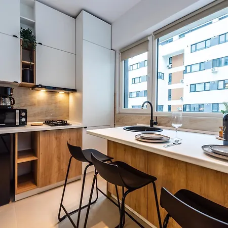 Address 811b2 * Bucharest