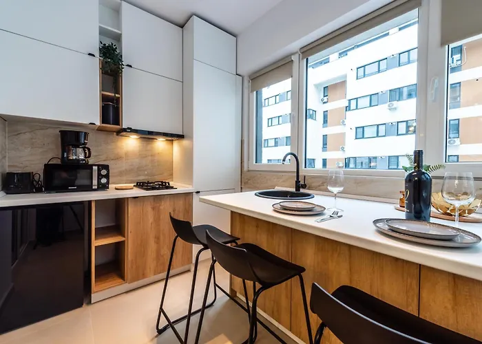 Address 811 B2 * Bukarest