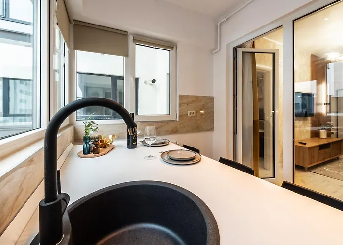 Address 811 B2 * Бухарест