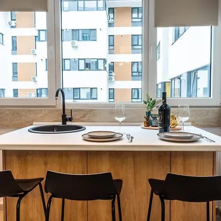 Address 811 B2 * Bucarest